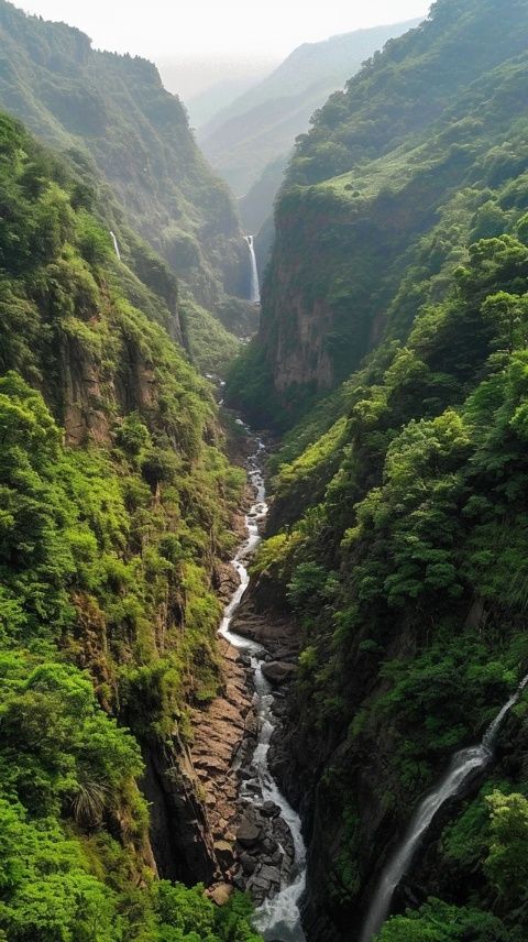 安徽安庆旅游攻略｜天柱山必去之旅：峰巅奇观、奇石隽美、歌声飘荡，绝佳的自然风光等你来发现!