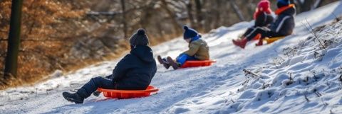 冬日冰雪旅游狂欢季：百万冰雪乐园等你探险挑战