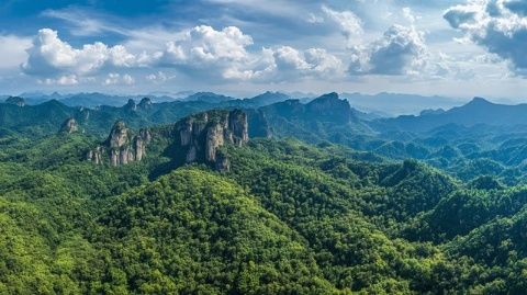 
浙江新昌穿岩十九峰：探索奇峰异石与生态之旅