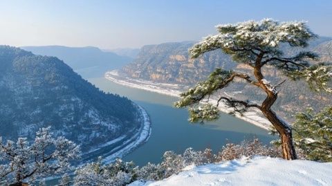 长沙冬日游：探秘岳麓山绚烂色彩，拥抱冰雪乐园激情，感受湖湘文化底蕴
