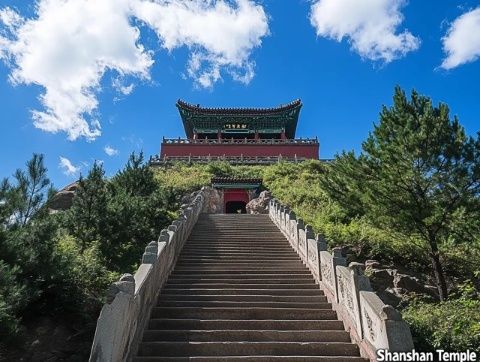 临沂山区旅游攻略：蒙山风光与特色美食探秘