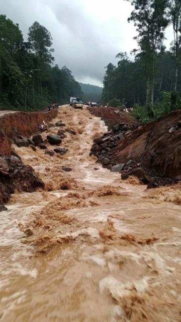 湖南衡阳山体滑坡悲剧12人遇难，旅游安全警示：暴雨天气出行需谨慎