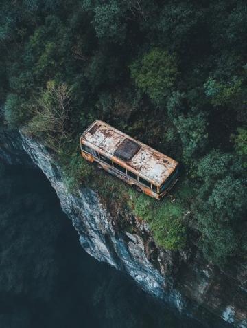 都峤山景区游客滑梯索道意外被困事件