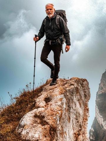 揭秘退休后旅行的魅力：重拾自由，探索世界的心得与启示