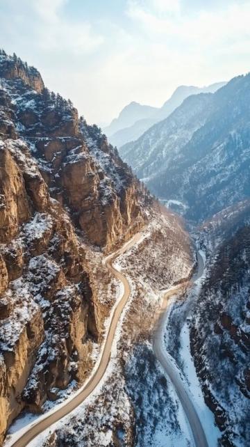 冬日兰州周边自驾游：探索雪峰、丹霞与山川美景一天行程