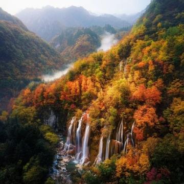 云南雨崩景区的最佳旅游时间主要集中在春秋两季