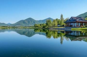 云南抚仙湖旅游攻略：探索清澈湖光山色，享受浪漫水岸之旅