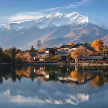 云南抚仙湖旅游攻略：探索清澈湖光山色，享受浪漫水岸之旅