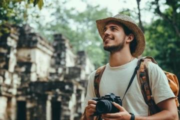 这里是：聚焦拓展旅游(提升旅游业)